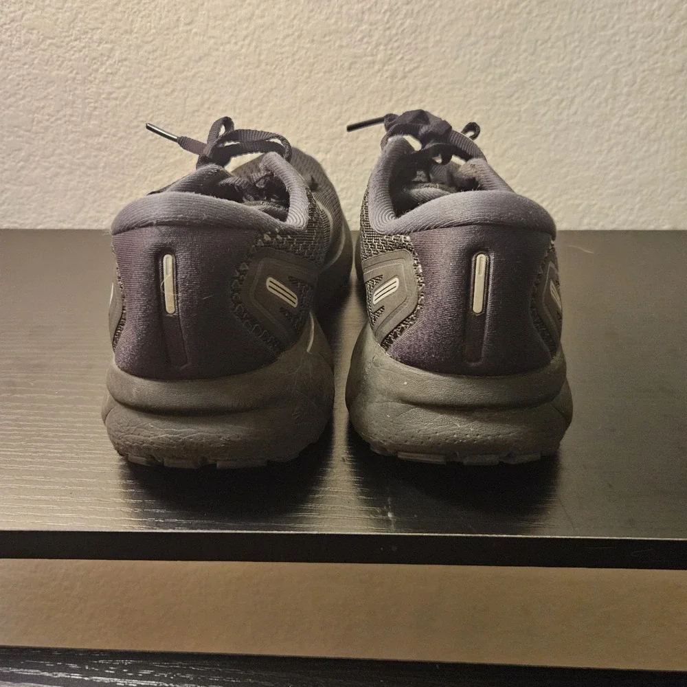 Brooks Ghost 14 Womens Size‎ 9.5 Wide Black Gray Athletic Running Shoes Sneakers